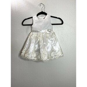 Nannette Baby white special occasions floral dress size 18M